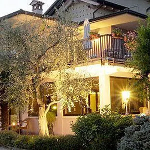 hotel-clodia.it-lombardy.com/